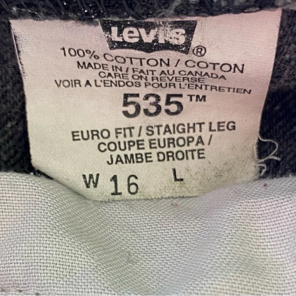 Vintage Levi’s 535 high-waisted black jeans. 🖤 - Picture 4 of 5